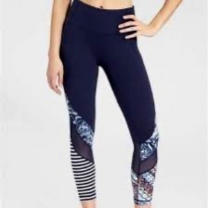 Athleta Salutation‎ 7/8 Tight S EEUC